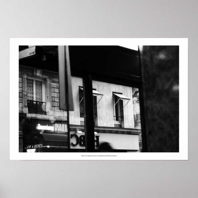 Parisisk Atmosphere Windows och Reflection Poster (Framsidan)