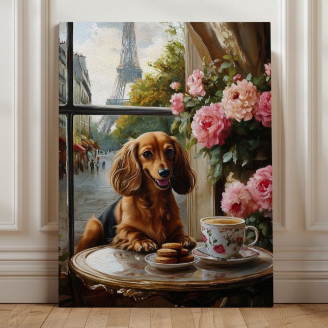 Parisiskt Dachshund-café, Whimsical hundkonst Canvastryck (Parisian Dachshund Café – Whimsical Dog Art with Eiffel Tower View by Nicole Cossairt)