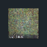 Park by Gustav Klimt, Vintage Art nouveau Canvastryck<br><div class="desc">Parken (1910) av Gustav Klimt är en vintage av brans viktorianska konst som symbolismmålning. Ett naturområde med träd i en skog och människor som går i skuggan längs väg i en offentlig park på sommaren. Om konstnären: Gustav Klimt (1862-1918) var en österrikisk symbolmålare och en av de mest framstående medlemmarna...</div>