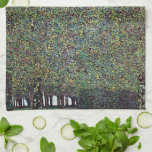 Park by Gustav Klimt, Vintage Art nouveau Kökshandduk<br><div class="desc">Parken (1910) av Gustav Klimt är en vintage av brans viktorianska konst som symbolismmålning. Ett naturområde med träd i en skog och människor som går i skuggan längs väg i en offentlig park på sommaren. Om konstnären: Gustav Klimt (1862-1918) var en österrikisk symbolmålare och en av de mest framstående medlemmarna...</div>