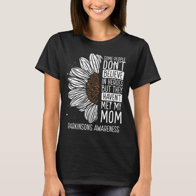 Parkinsons Awareness Ribbon Mom Warrior T Shirt (Framsida)