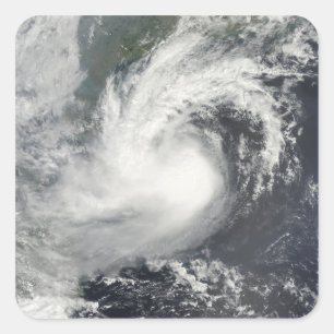 Parma för tropisk storm annalkande china och Viet Fyrkantigt Klistermärke