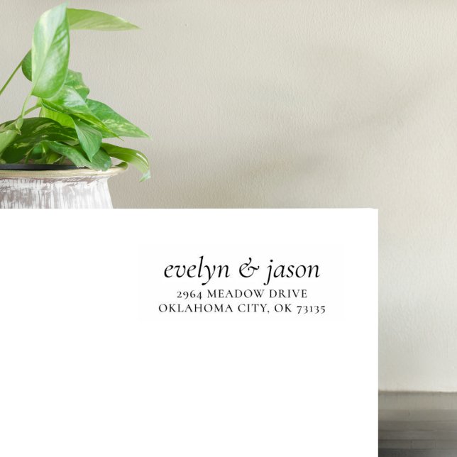 Parnamn Snygg Enkel Typografi Bröllop Stämpel (Stylish typography wedding rubber stamp adds a personal touch to invites and envelopes.)