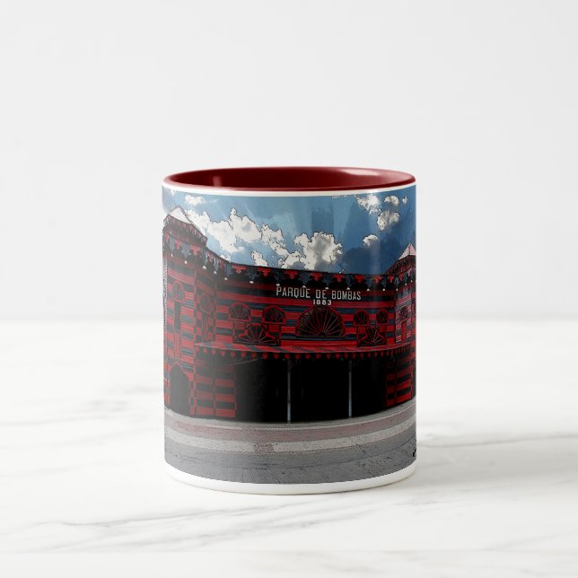 Parque de Bombas de Ponce Två-Tonad Mugg (Center)