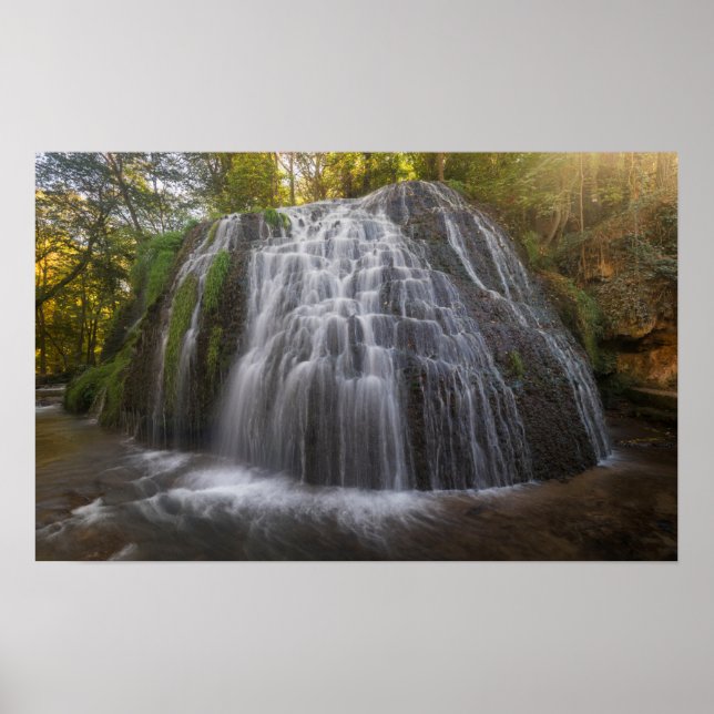 Parque Natural del Monasterio - Waterfall Poster (Framsidan)
