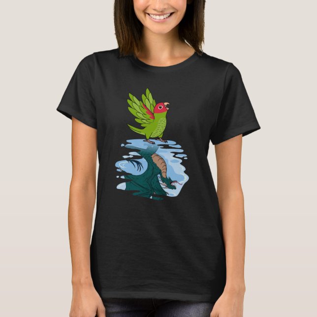Parrot & Dragon Reflection I Cherry med titeln Con T Shirt (Framsida)