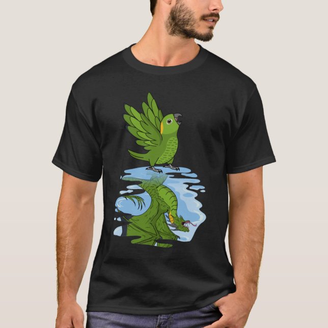 Parrot & Dragon Reflection I Gult kapade Amazon T Shirt (Framsida)