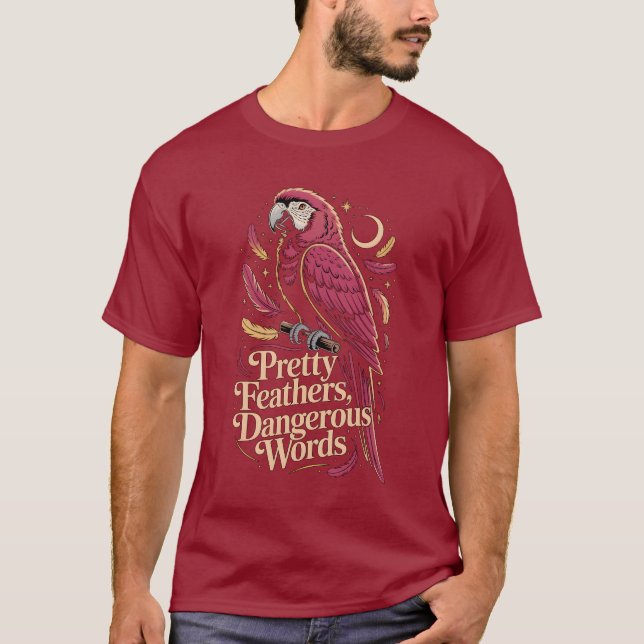 Parrot – Pretty Feathers, Sharp Words T Shirt (Framsida)