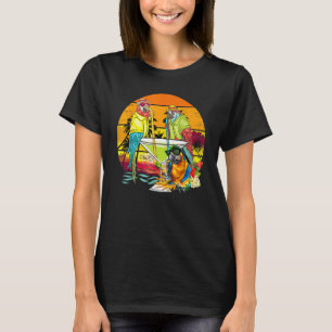 Parrots som dricker Margarita vid sommarvaccinerin T Shirt