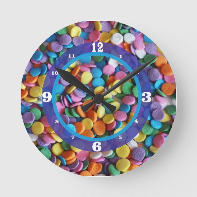 Party Candy Dots numrerade Rund Klocka (Framsida)