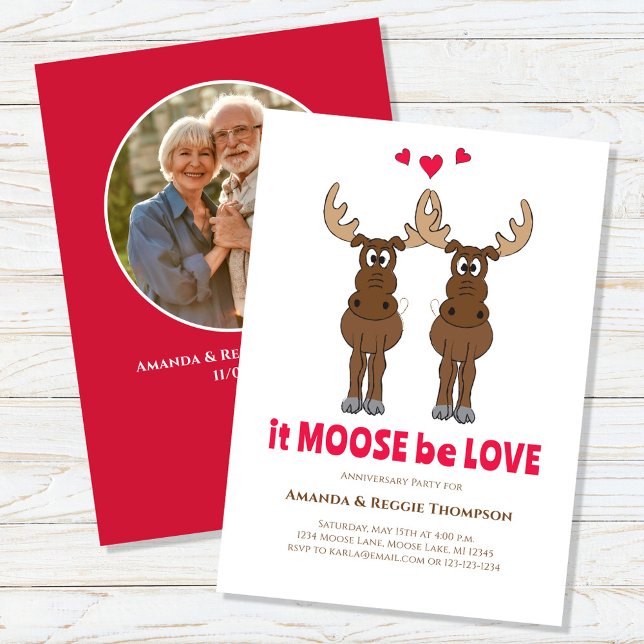 Party Cute Whimsical Moose Photo för årsdag Inbjudningar (It Moose be love anniversary photo invitation. )