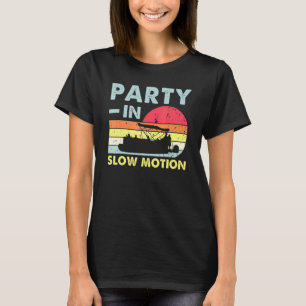 Party i den långsamma Rörelse-Pontoon Boat Retro-V T Shirt