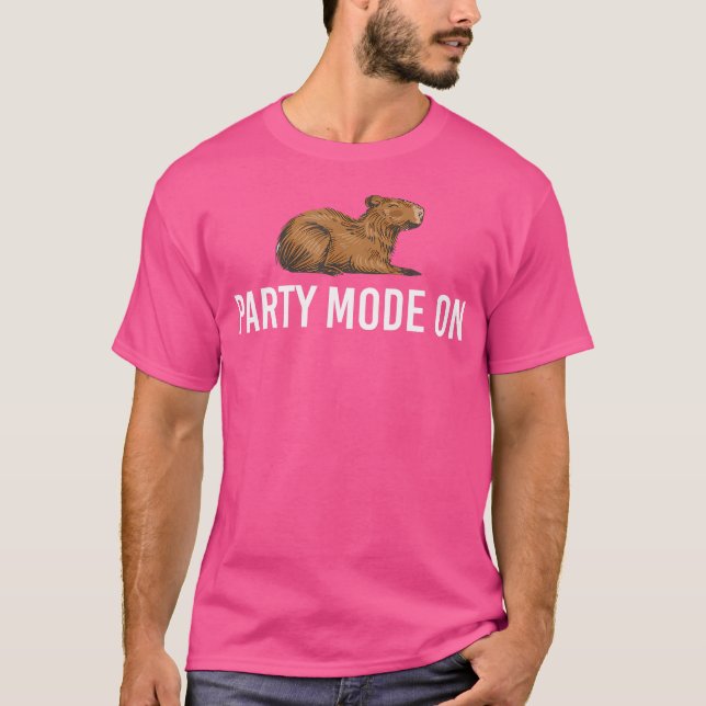 Party-läge på funny Capybara T Shirt (Framsida)