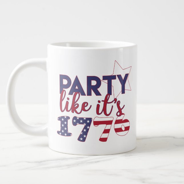 Party som 1776 - Amerikansk Flagga Typografi Jumbo Mugg (Vänster)