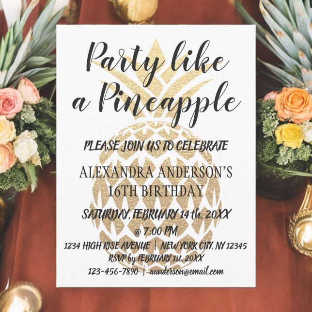 Party som en inbjudan till ananas födelsedag (Skapare uppladdad)