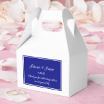 Party Treat Box Presentaskar<br><div class="desc">Partiets favoritruta visas i royalet elegant blått och vitt färg. Anpassa det här objektet och ändra exempeltexten till din egen. Tips! Lägg till dina underbara behandlingar och lägg till lite festligt band.</div>