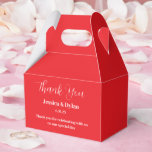 Party Treat Box Presentaskar<br><div class="desc">Partiets favoritruta visas i eleganten Red färg. Anpassa det här objektet och ändra exempeltexten till din egen. Tips! Lägg till dina underbara behandlingar och lägg till lite festligt band.</div>