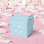 Party Treat Box Presentaskar<br><div class="desc">Partiets favoritruta visas i en elegant blå dimma färg. Anpassa det här objektet och ändra exempeltexten till din egen. Tips! Lägg till dina underbara behandlingar och lägg till lite festligt band.</div>