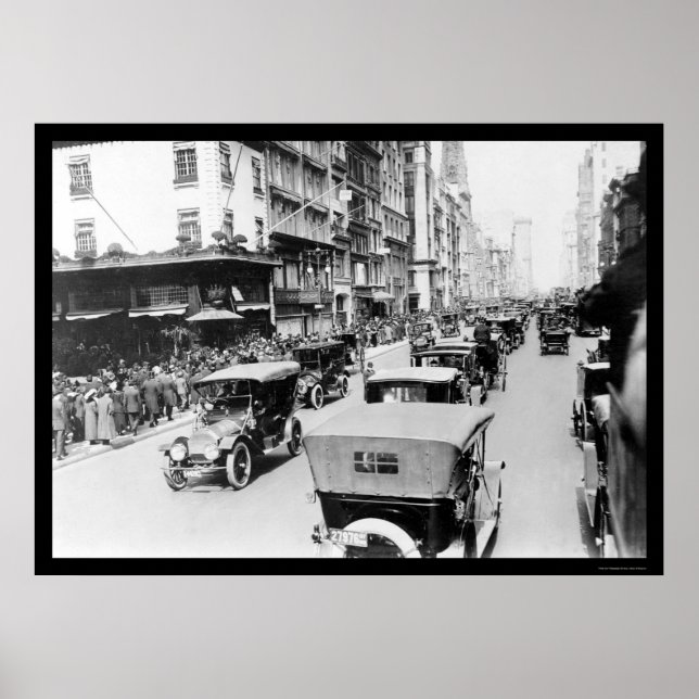 Påsk Auto Parad i New York City 1920 Poster (Framsidan)