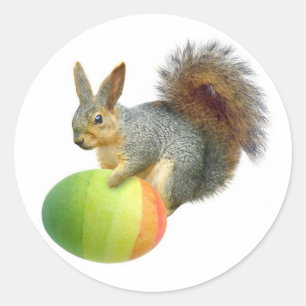 Påsk-ekorren med Rainbow Egg Sticker Runt Klistermärke