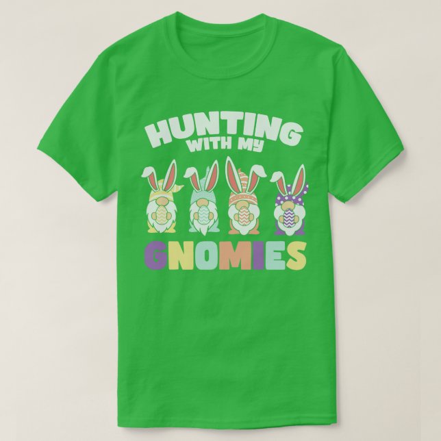 Påsk Hunting with my Gnomies Bunnies Eggs T Shirt (Design framsida)