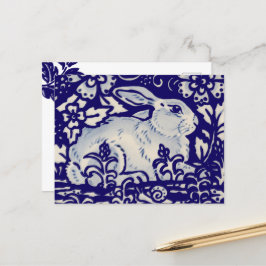 Påsk-kaninens konstnärliga Bunny Blue White-Blommi Helg Vykort