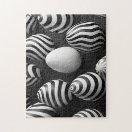 Påskägg i svartvitt rand pussel