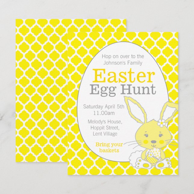 Påskägget jagar gult grått bunny-inbjudningar inbjudningar (Fram/baksida)