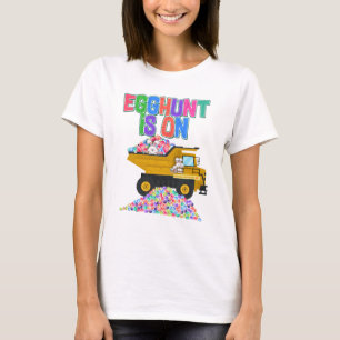 Påskäggsbil påskjakt är på Crewneck T Shirt