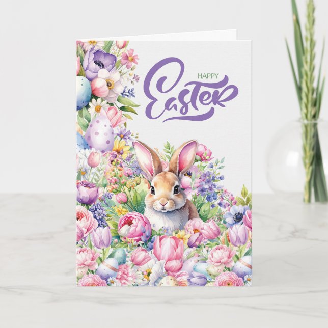 Påskglad kanin i vårblommor helgkort (Framsida)