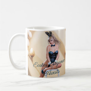 Påskhare Girl Sitta på Round Kant Cube Kaffemugg