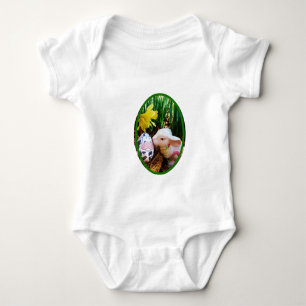 Påskhare kyssar Cow Egg Baby Bodykostym T Shirt