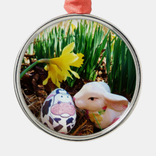 Påskhare kyssar Kow Egg Julgransprydnad Metall