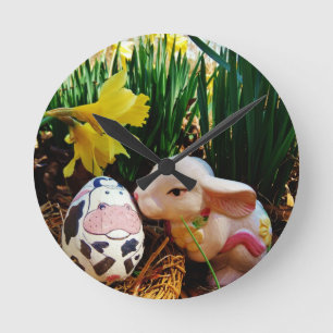 Påskhare- och koägg rund klocka