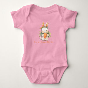 Påskharen äter en morot t shirt