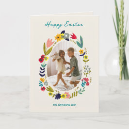 Påskharen i blomsterfamilj - vårhälsning på foto helgkort