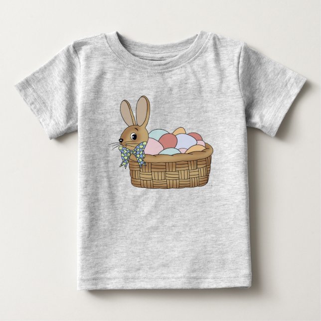 Påskharen i korg med ägg t shirt (Framsida)