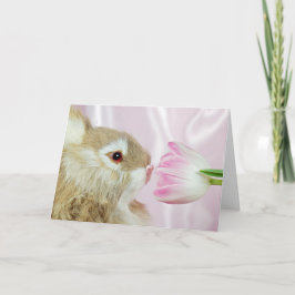 Påskharen med rosa tulpaner helgkort