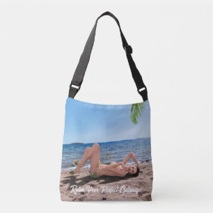 Påsklov Girl Ljuger på Sandy Beach Axelväska