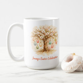Paskmugg med blommande träd och ägg i fantasifull kaffemugg