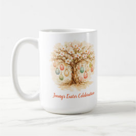Paskmugg med blommande träd och ägg i fantasifull kaffemugg