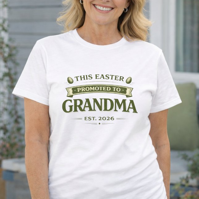 Påsktröja för graviditetsannonsering för mormor t shirt (Easter Pregnancy Announcement Shirt for Grandma)