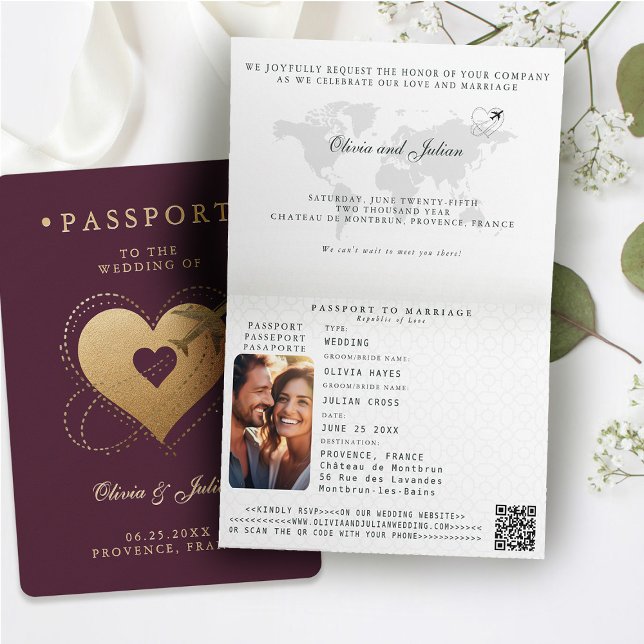 Pass Hjärtan Plan Burgunder Destination Bröllop Inbjudan (passport wedding invitation card destination getaway burgundy red faux gold hearts airplane monogram)