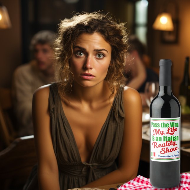 "Pass Vino My Life" är ett italienskt verklighetsu Vinflaska Etikett (Pass the Vino My Life Is An 
Italian Reality Show 
Funny Italian Family Customized Wine Label)