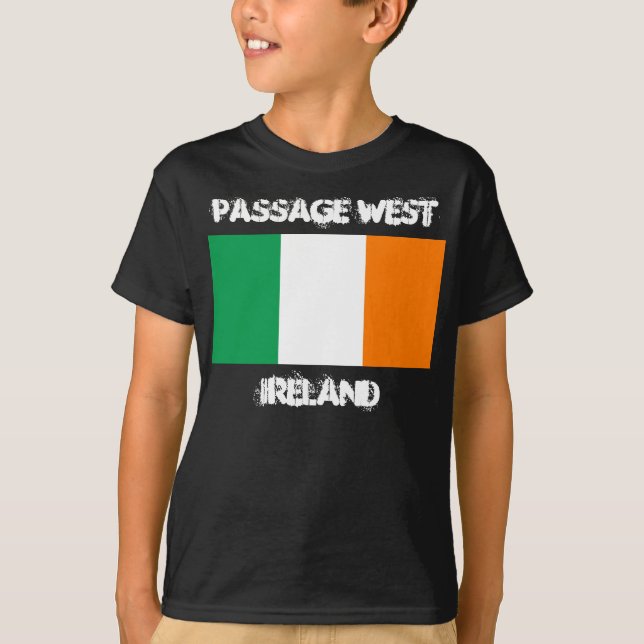 Passage Väster, Irland med irländskt flagga Tee Shirt (Framsida)