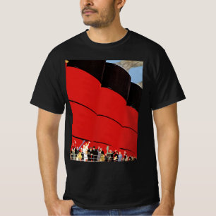 Passagerare på gammalt kryssningsfartyg vinkar adj tee shirt