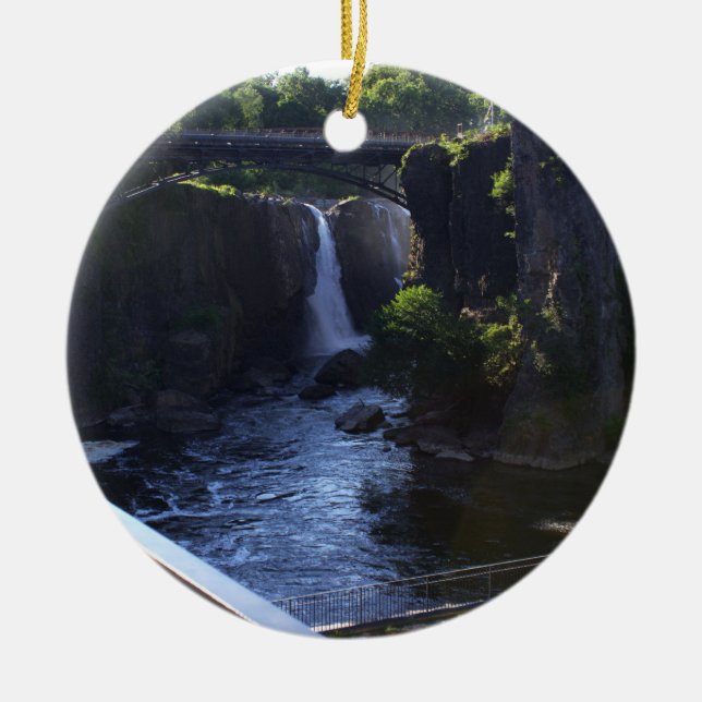 Passaic Waterfall Ornament (Framsidan)