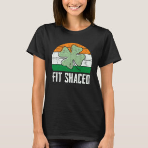 Passformad berusad irländsk drickande berusad St T Shirt