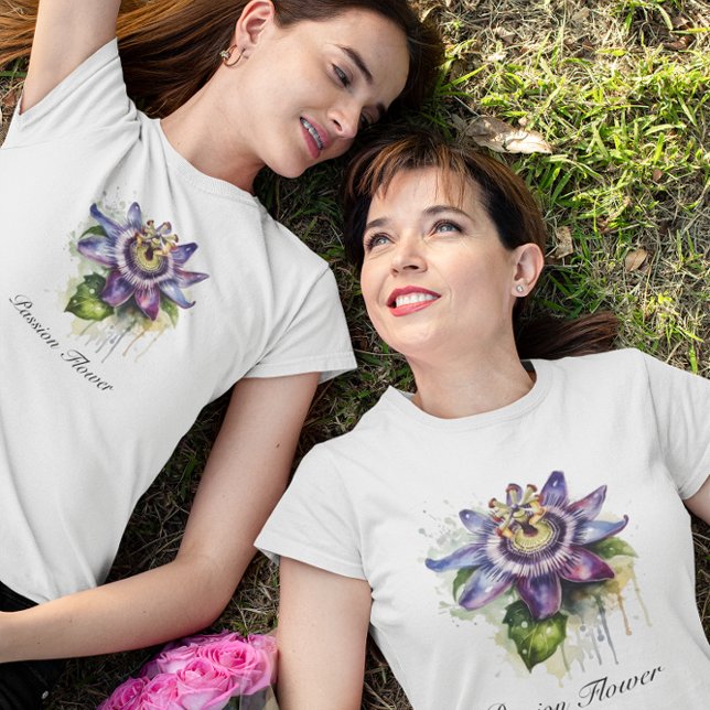 Passionerad Lila Passion Flower T Shirt (Skapare uppladdad)