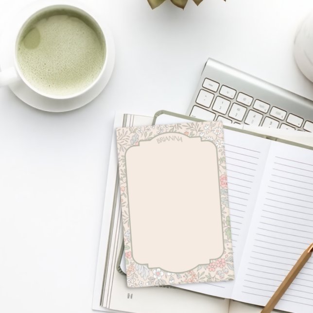 Pastel Blommigt Blockanteckningar med Namn - Antec Post-it Block (Skapare uppladdad)